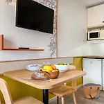 아파트호텔 Pierre & Les Citronniers 멍똥
