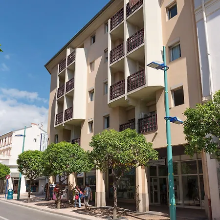 Pierre & Les Citronniers מנטון