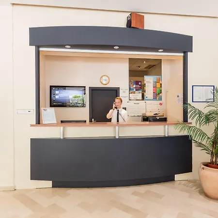 Pierre & Les Citronniers מנטון