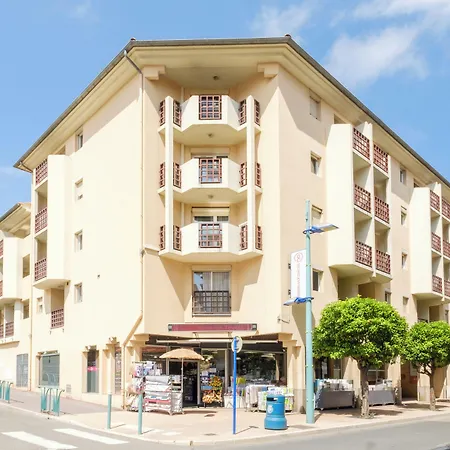 מלון דירות Pierre & Les Citronniers 3*