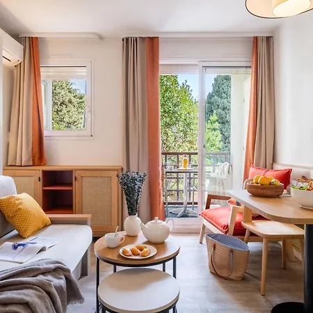 Pierre & Les Citronniers Aparthotel 3*