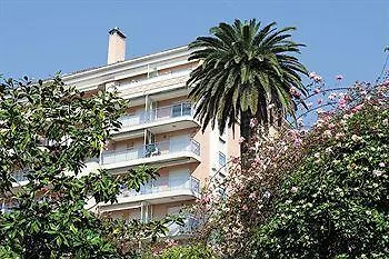 מלון דירות Pierre & Les Citronniers 3*