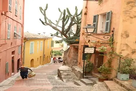 Pierre & Les Citronniers 3*