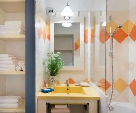 Pierre & Les Citronniers מנטון