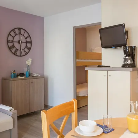 מלון דירות Pierre & Les Citronniers 3*